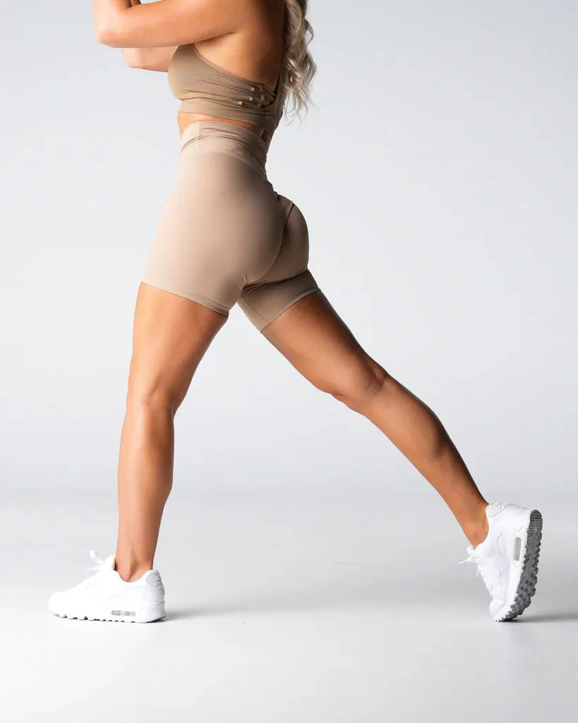 SCRUNCH SEAMLESS SHORTS - Image 4